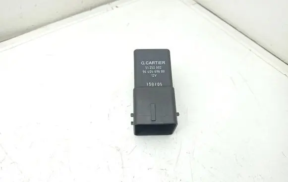 Citroen C4 I Glow plug pre-heat relay 9640469680 51252002