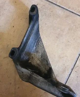 Audi 80 90 B3 Power steering pump mounting bracket 068145531A