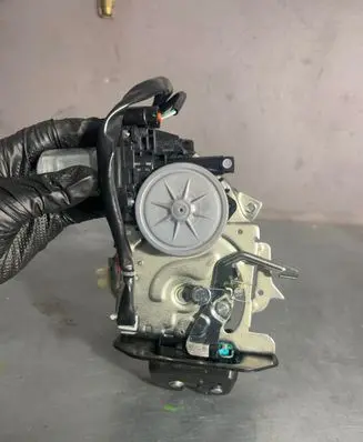 Ford Kuga II Tailgate/trunk/boot lock/catch/latch D7661372b