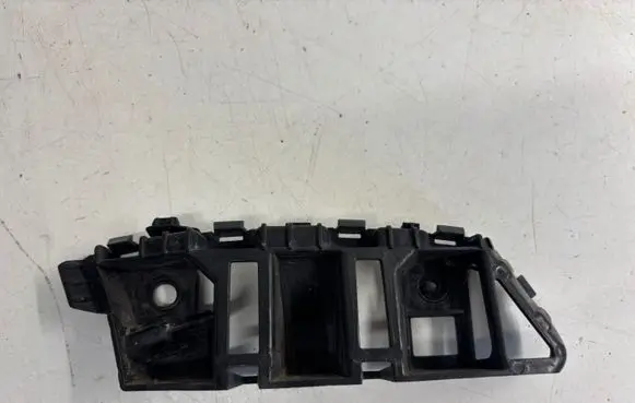 Volkswagen Tiguan Fender mounting bracket 5N0807184D