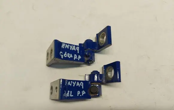 Front door hinge set
