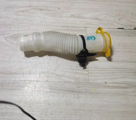 Fiat 500X Window washer liquid tank fill tube 