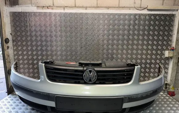 Volkswagen PASSAT B5 Front bumper 3B0805903