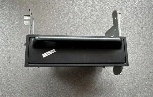 Nissan Patrol Y60 Glove box 6847544F00