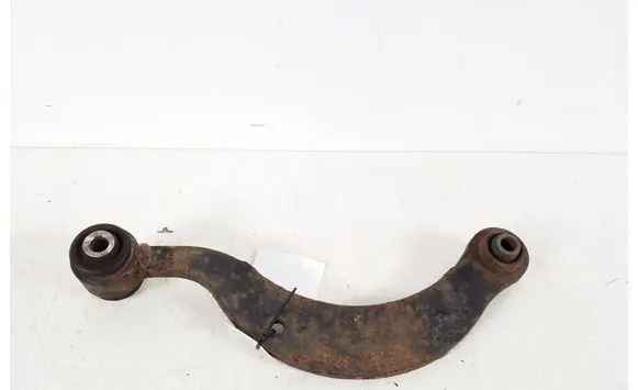 Toyota Auris 150 Rear control arm 48770-12010