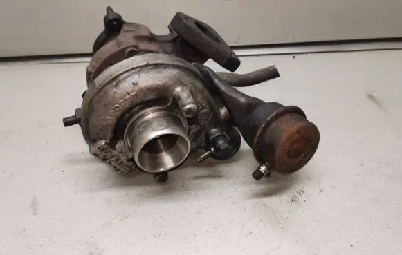 Audi A4 S4 B5 8D Turbo 028145702