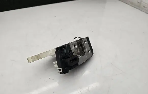 Volkswagen Crafter Sliding door lock A9067304335 ZGS008