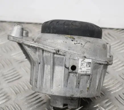 Mercedes-Benz C W205 Engine mount bracket A2052406617