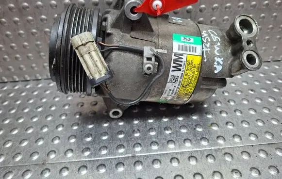 Chevrolet Zafira B Air conditioning (A/C) compressor (pump) S27639157 13124752