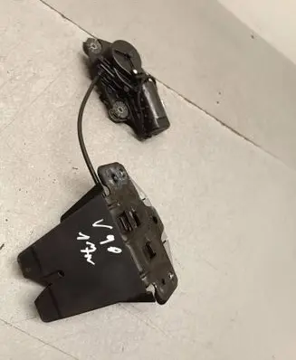 Volvo S90, V90 Tailgate/trunk/boot lock/catch/latch 31349975