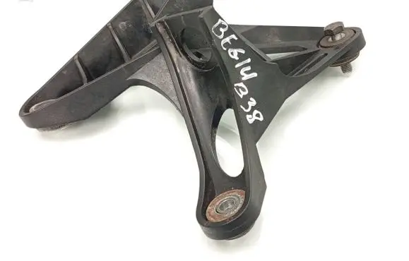 Seat Leon (5F) Gear shift cable bracket 1K0711789G