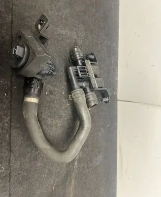 BMW 5 E60 E61 Coolant heater control valve 6931708 060207