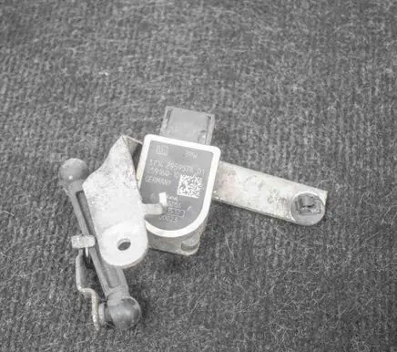 BMW 5 G30 G31 G38 Rear air suspension level height sensor 2959574