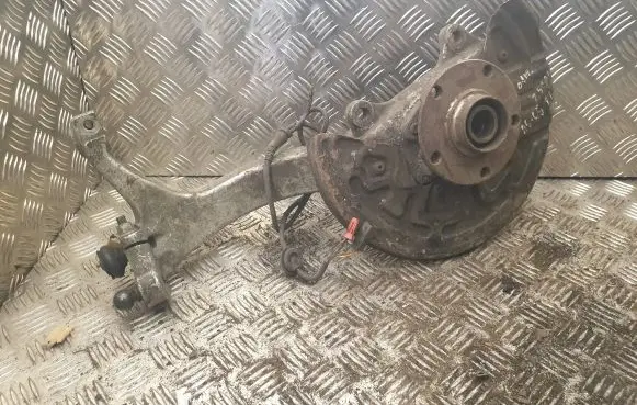 Audi A6 S6 C5 4B Front wheel hub