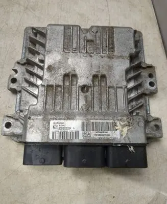 Peugeot 207 Engine control unit/module S180075002 9678686080