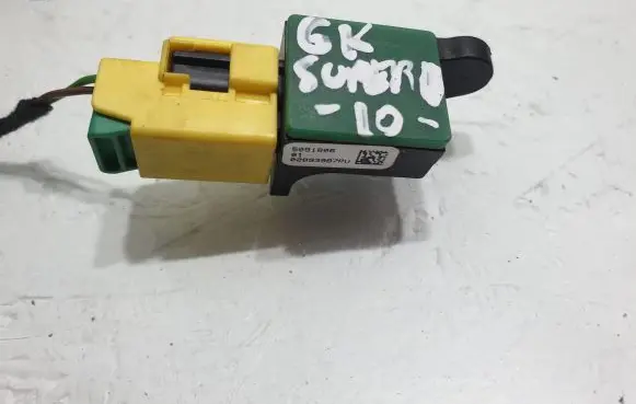 Skoda Superb B6 (3T) Airbag deployment crash/impact sensor 8K0973323S