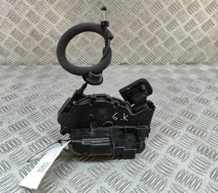 Audi A1 Rear door lock 5TA839015P
