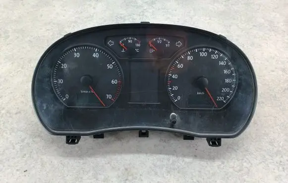 Volkswagen Polo IV 9N3 Speedometer (instrument cluster) 6Q0920823T