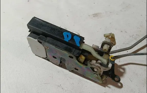 Cadillac DeVille Front door lock