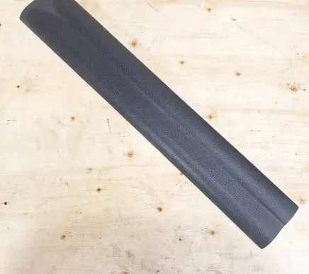 Front sill trim cover