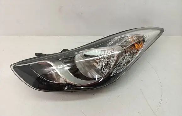 Hyundai Elantra Headlight/headlamp 921013X