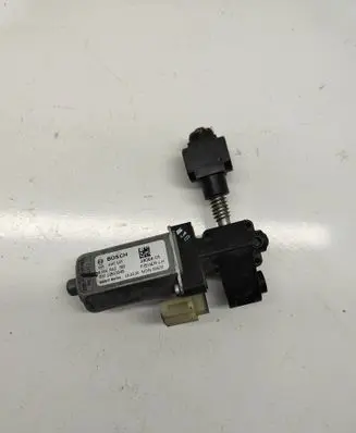Chevrolet Camaro Seat adjustment motor 6004RA3365 2808805 13513546