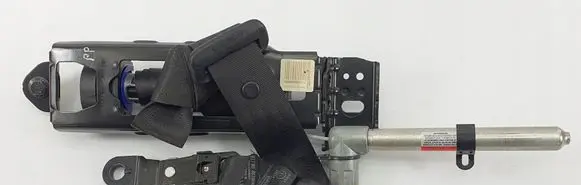 Volvo V50 Front seatbelt 8639692