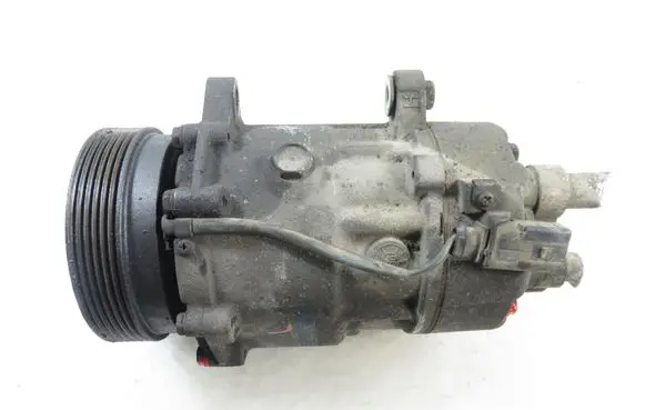 Volkswagen Golf IV Air conditioning (A/C) compressor (pump) 1J0820803L