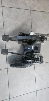 Opel Insignia A Brake pedal 13228166