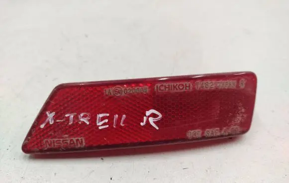 Nissan X-Trail T30 Rear tail light reflector