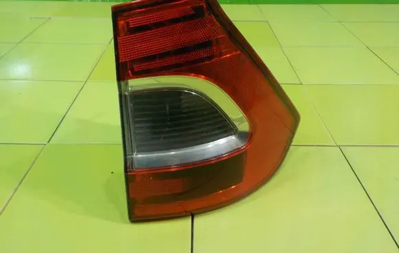Ford Galaxy Rear/tail lights XP247