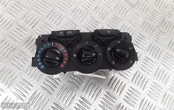 Opel Corsa E Climate control unit