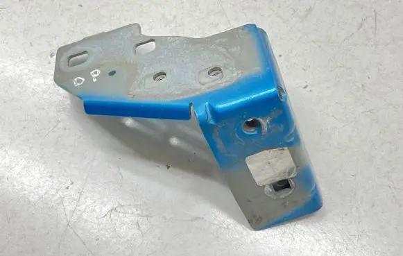 Renault Captur Fender mounting bracket 641802835R