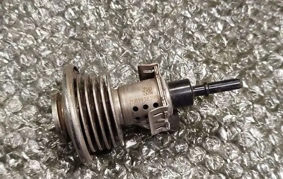 Opel Movano B AdBlue injector 208993839R