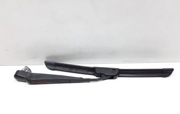 Chrysler Pacifica Rear wiper blade arm