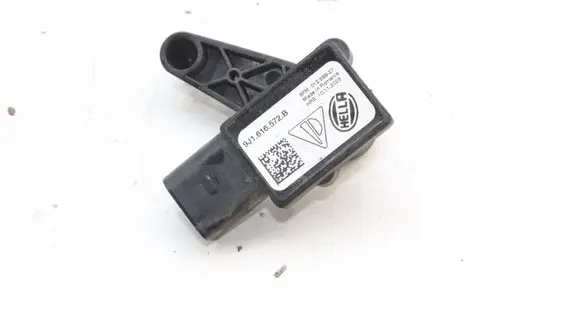Audi E-tron GT Rear air suspension level height sensor 9J1616572B