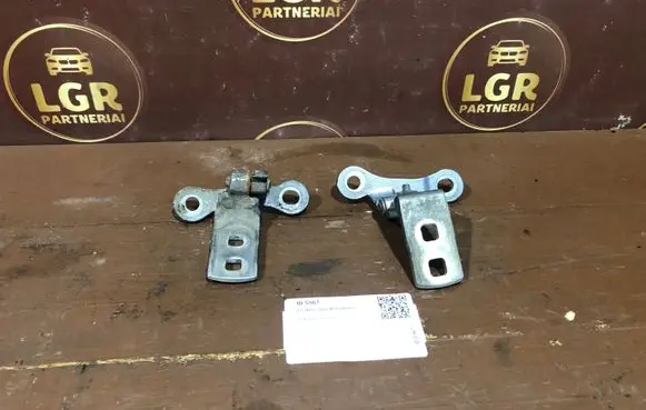 Front door hinge set