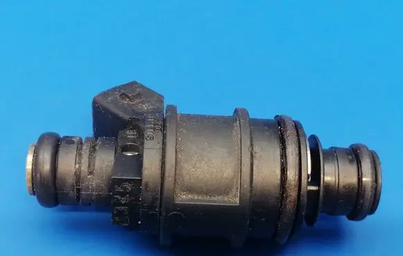MG ZT - ZT-T Fuel injector MJY100620