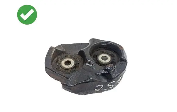 Mercedes-Benz R W251 Front differential bracket A2513300073