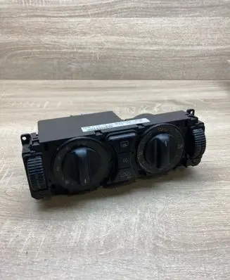 Mercedes-Benz E W210 Climate control unit 2108303185 9140010371