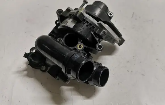 Audi A5 8T 8F Water pump 06H121026DD