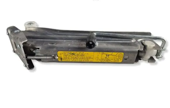Audi A6 S6 C6 4F Lift Jack 4F0011031