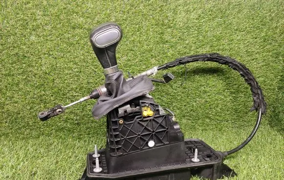 Volkswagen Jetta V Gear selector 1K1713025AA
