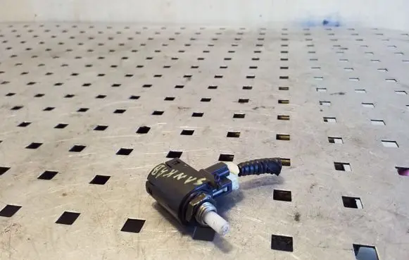 Clutch pedal sensor