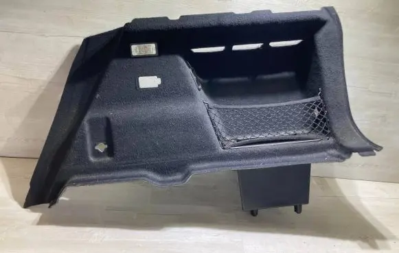 BMW X1 F48 F49 Tailgate/trunk side cover trim 7950156