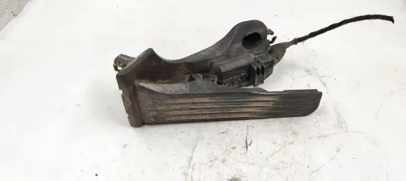 Volkswagen Touran I Accelerator throttle pedal 1T1721503H 6PV00868900