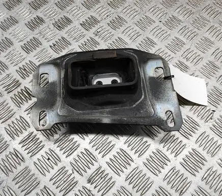 Peugeot 3008 II Engine mount bracket 9813699680