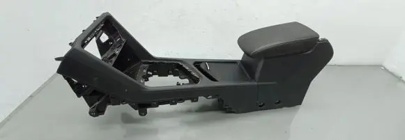 Volkswagen Tiguan Center console