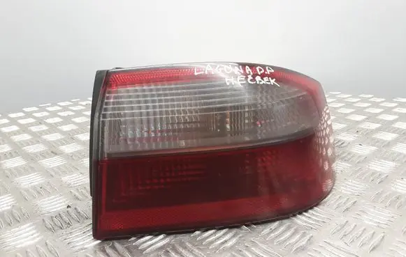 Renault Laguna II Rear/tail lights 8200002474