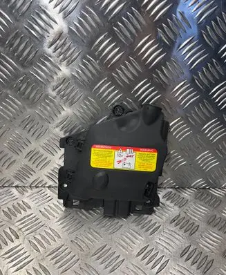 Citroen DS3 Battery relay fuse 9801147680
